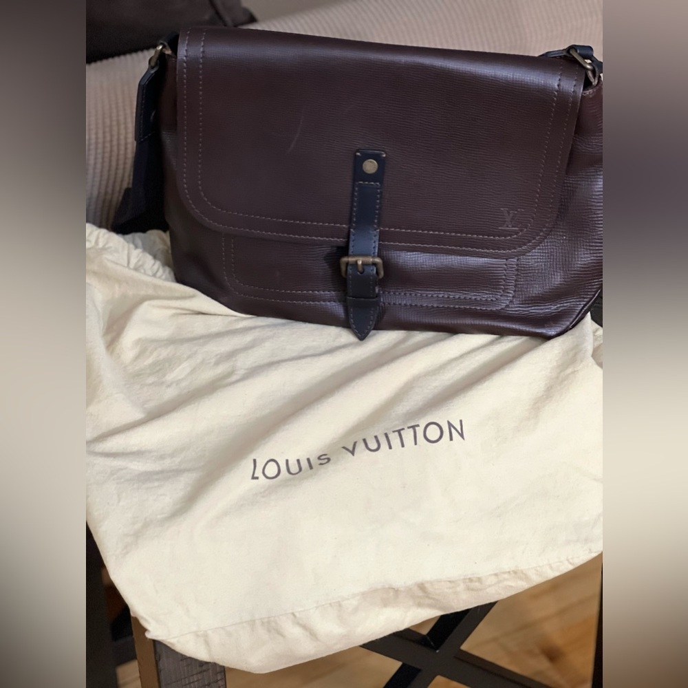 Louis Vuitton Utah Leather Brown Messenger Bag